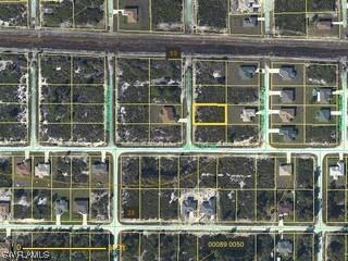 4602 Dora Ave., Lehigh Acres, FL 33971