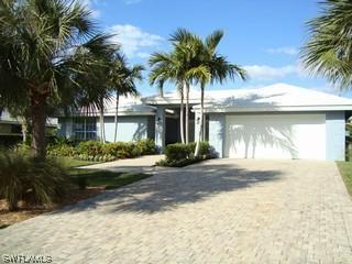 2120 Shad Ct., Naples, FL 34102