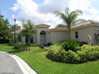 1061 Fountain Run, Naples, FL 34119