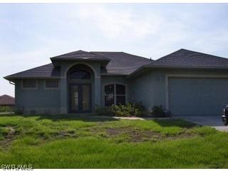924 Ossie Ave., Lehigh Acres, FL 33974