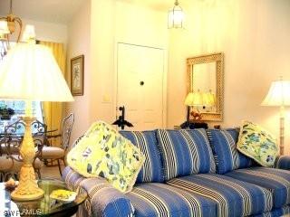 1566 Trafalgar Ln. #E-101, Naples, FL