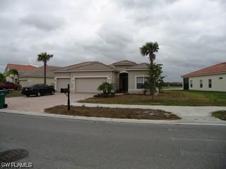 2894 Inlet Cove Ln., Naples, FL 34120