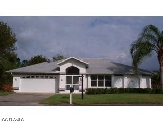 25 Wickliffe Dr., Naples, FL 34110