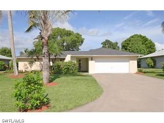 9771 Oxford St., Naples, FL 34109