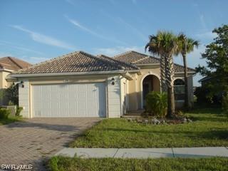 2306 Heydon Cir., Naples, FL 34120