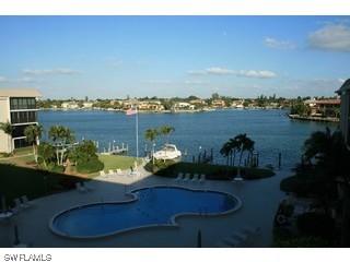 3200 Gulf Shore Blvd. #413, Naples, FL