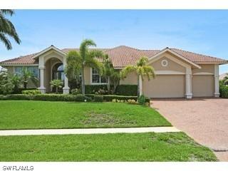 633 Crescent St., Marco Island, FL