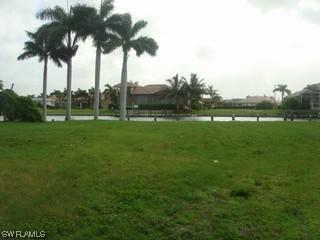 98 Buttercup Ct., Marco Island, FL