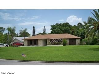 125 Westwood Dr., Naples, FL 34110