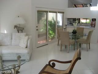 503 Bay Villas Ln. #122, Naples, FL