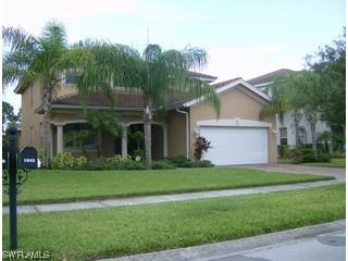 1945 Par Dr., Naples, FL