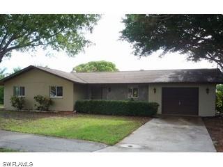 697 109th Ave., Naples, FL 34108