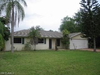 162 Erie Dr., Naples, FL 34110