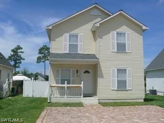 462 Leawood Cir., Naples, FL