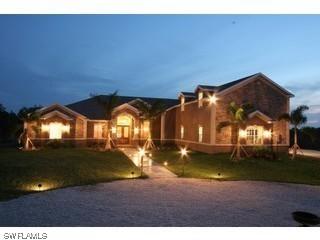 320 39th Ave., Naples, FL 34120