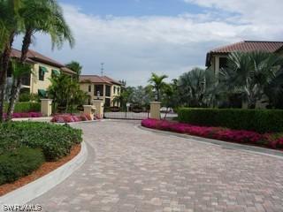 1015 Sandpiper St. #D-105, Naples, FL 34102