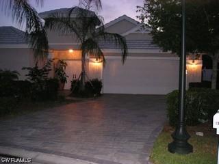 1375 Old Oak Ln., Naples, FL 34110