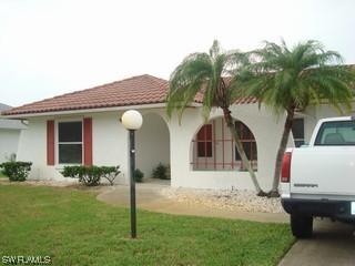 101 Versailles Cir., Naples, FL