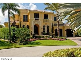 1680 Dolphin Ct., Naples, FL 34102