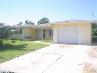 2217 43rd Ln., Naples, FL 34116
