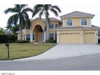 4013 Treadwater Ct., Naples, FL 34109