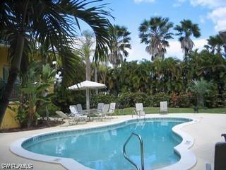 4290 Gulfstream Dr. #20, Naples, FL