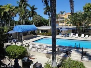 613 Lake Dr. #203, Naples, FL 34102