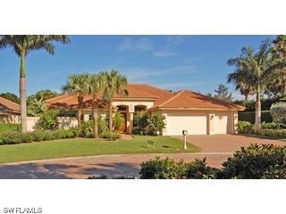 2390 Turnberry Ct., Naples, FL 34109