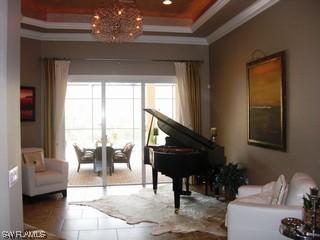 347 Saddlebrook Ln., Naples, FL 34110