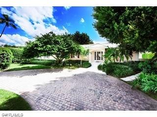 186 11th Ave., Naples, FL