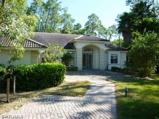 910 Oakes Blvd., Naples, FL 34119
