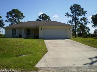 415 Pauline Ave., Lehigh Acres, FL 33974