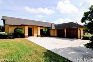 1229 Nottingham Dr., Naples, FL 34109