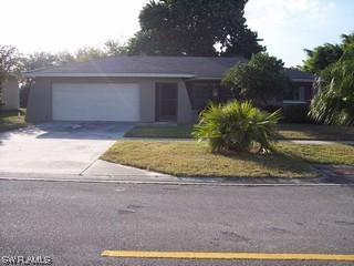 1043 Summerfield Dr., Naples, FL