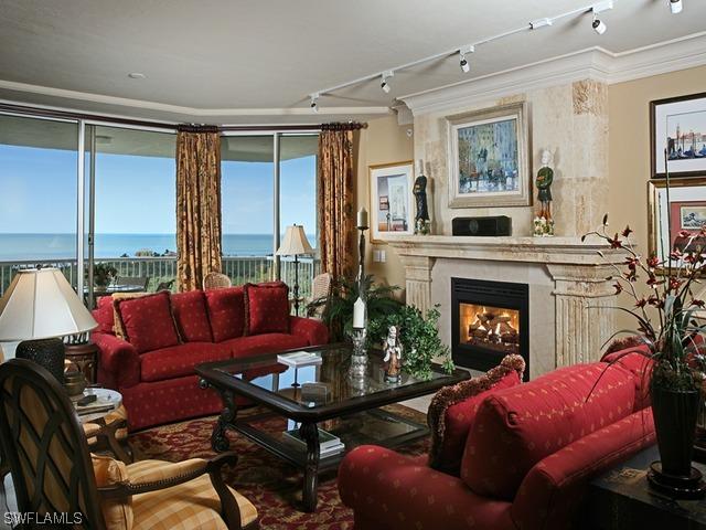 7117 Pelican Bay Blvd. #1105, Naples, FL