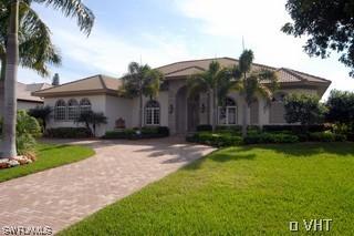 500 Riviera Dr., Naples, FL