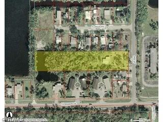 4750 Pine St., Naples, FL 34112
