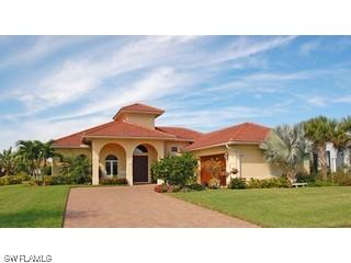 296 Saddlebrook Ln., Naples, FL 34110