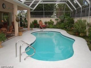 2216 Paget Cir., Naples, FL 34112