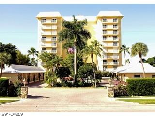 1717 Gulf Shore Blvd. #801, Naples, FL 34102