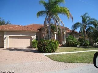 443 Nassau Ct., Marco Island, FL 34145