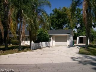 1947 Shadowlawn Dr., Naples, FL