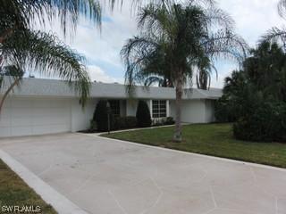 334 Burning Tree Dr., Naples, FL 34105