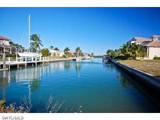 900 Hyacinth Ct., Marco Island, FL 34145