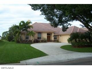 105 Palmetto Dunes Cir., Naples, FL 34113