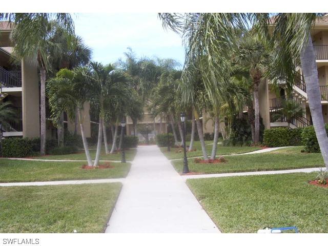 5250 Fox Hollow Dr. #520, Naples, FL 34104