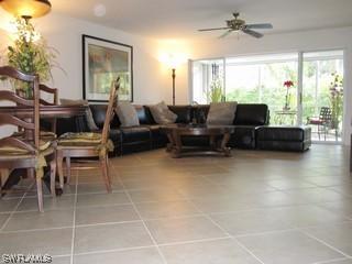 210 Sugar Pine Ln., Naples, FL 34108