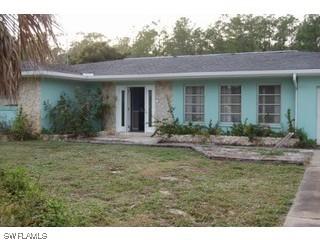 479 Castle Dr., Naples, FL