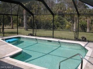 547 Huntington Dr., Naples, FL