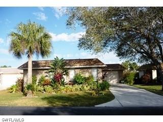 260 Lanchester Ct. #36, Naples, FL 34112